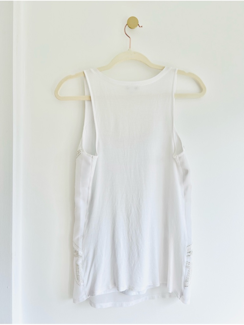 Express Women’s White Embellished Tank with Sequins & Beads | Small - Picture 6 of 8